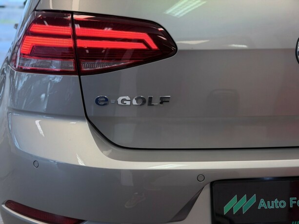 volkswagen-golf-elektrisitet-2020-big-28