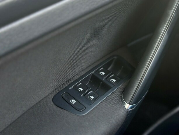 volkswagen-golf-elektrisitet-2015-big-22