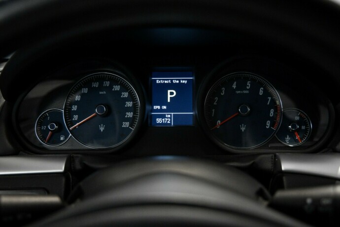 maserati-granturismo-bensin-2009-big-10