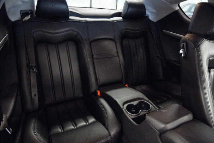 maserati-granturismo-bensin-2009-big-8