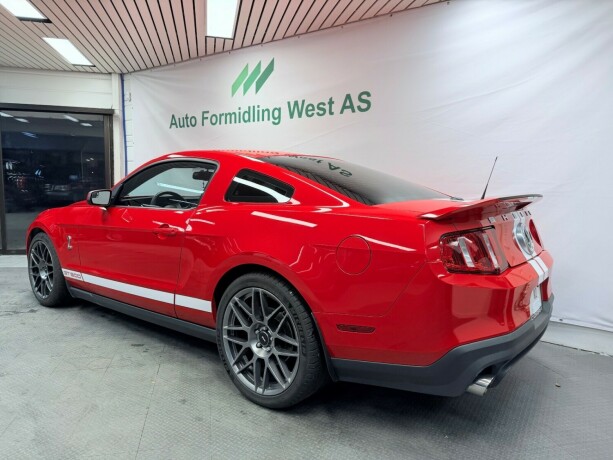 ford-mustang-bensin-2012-big-5