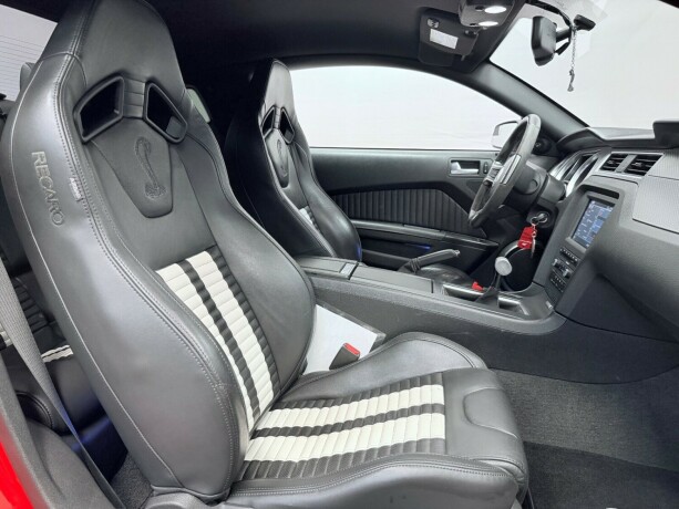 ford-mustang-bensin-2012-big-17