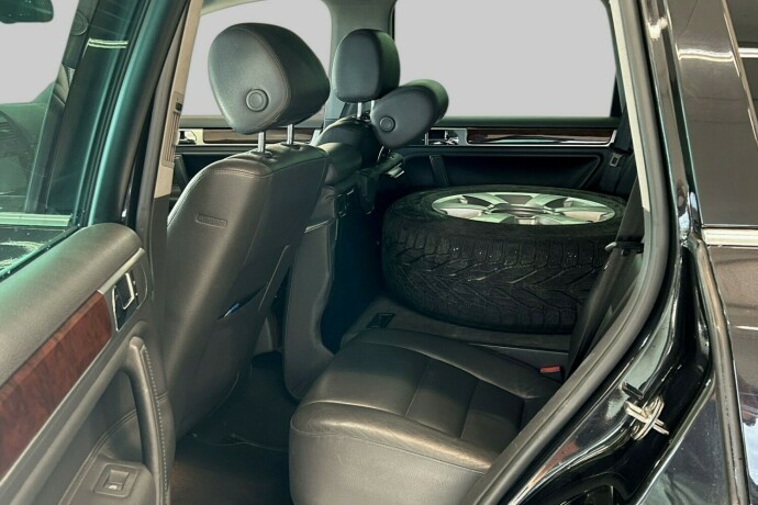 volkswagen-touareg-diesel-2004-big-12
