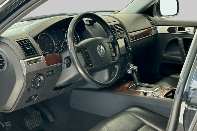 volkswagen-touareg-diesel-2004-big-5