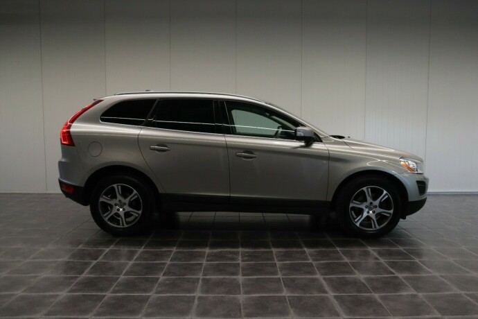 volvo-xc-60-diesel-2012-big-4