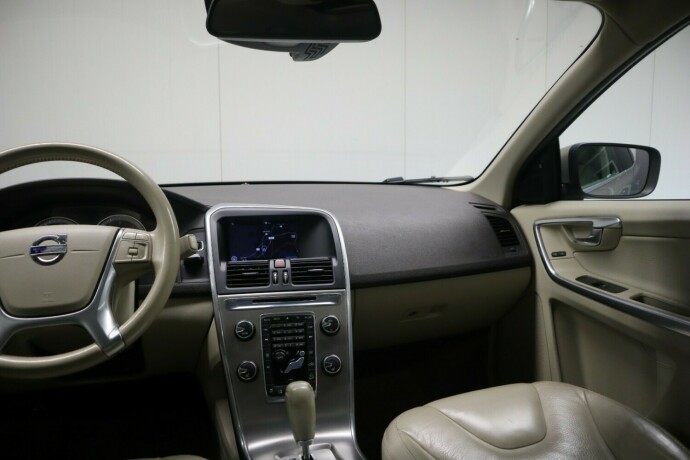 volvo-xc-60-diesel-2012-big-20