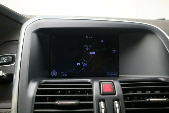 volvo-xc-60-diesel-2012-big-28