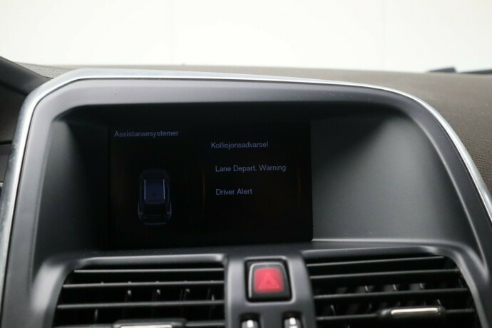 volvo-xc-60-diesel-2012-big-33