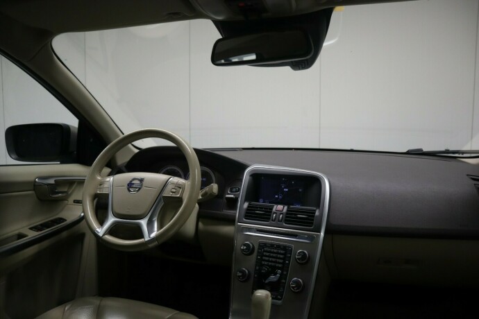 volvo-xc-60-diesel-2012-big-21