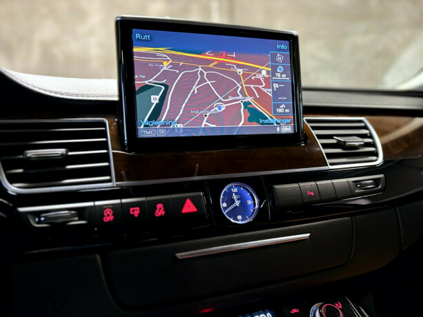 audi-a8-bensin-2016-big-17