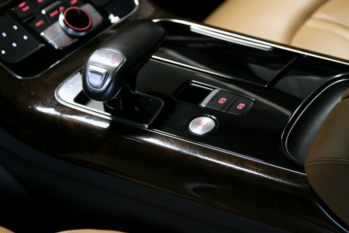audi-a8-bensin-2016-big-19