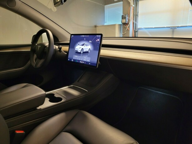 tesla-model-y-elektrisitet-2023-big-12