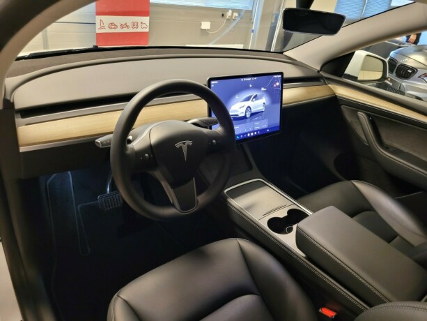 tesla-model-y-elektrisitet-2023-big-22