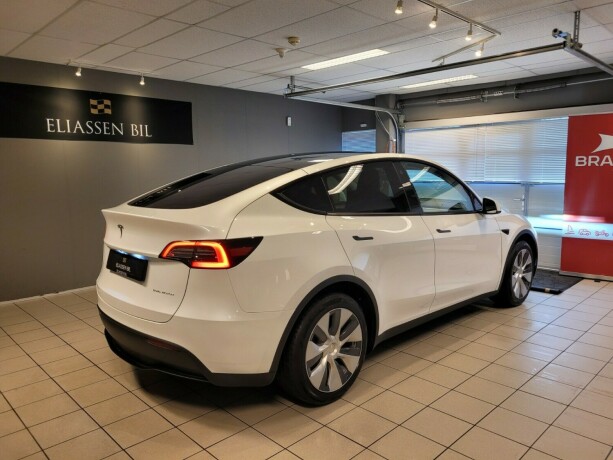 tesla-model-y-elektrisitet-2023-big-3