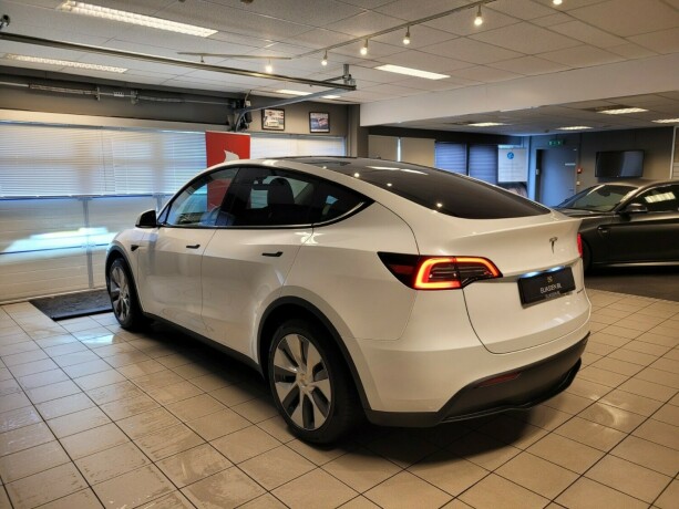 tesla-model-y-elektrisitet-2023-big-5