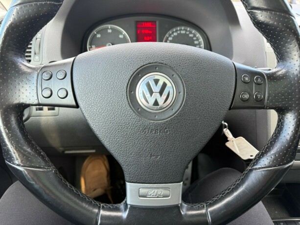 volkswagen-touran-diesel-2010-big-25