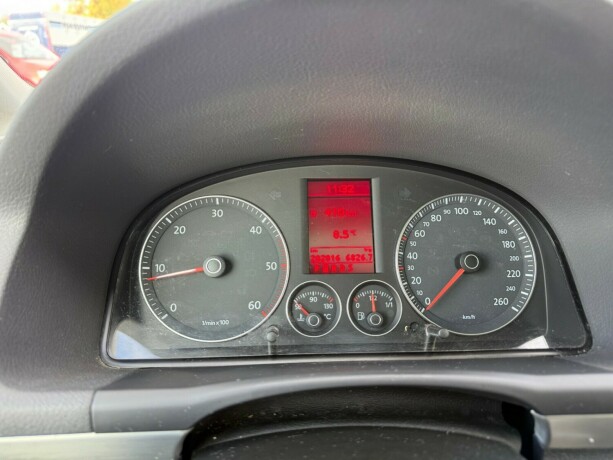 volkswagen-touran-diesel-2010-big-24
