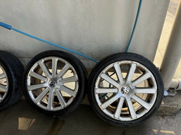 volkswagen-touran-diesel-2010-big-28