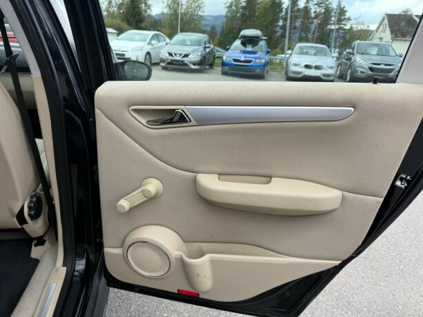 mercedes-benz-b-klasse-diesel-2008-big-17