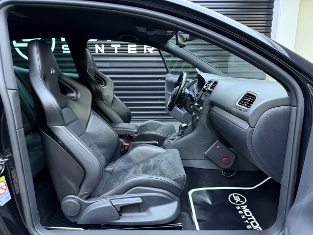 volkswagen-golf-bensin-2012-big-30