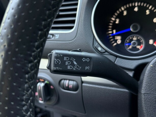 volkswagen-golf-bensin-2012-big-16