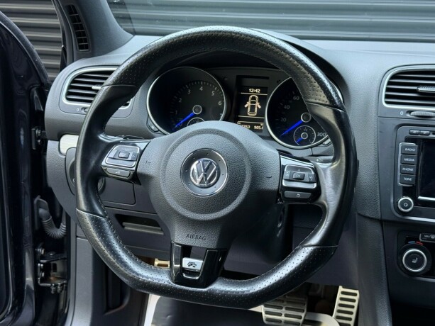 volkswagen-golf-bensin-2012-big-12