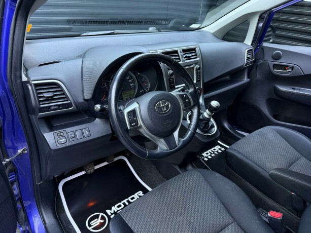 toyota-verso-s-bensin-2012-big-9