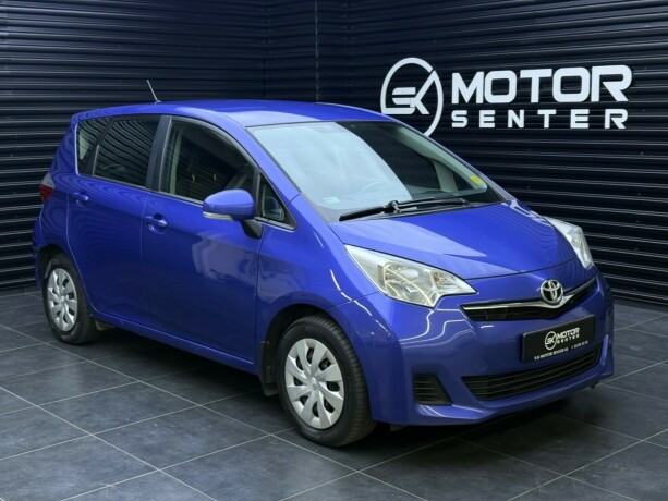 toyota-verso-s-bensin-2012-big-0