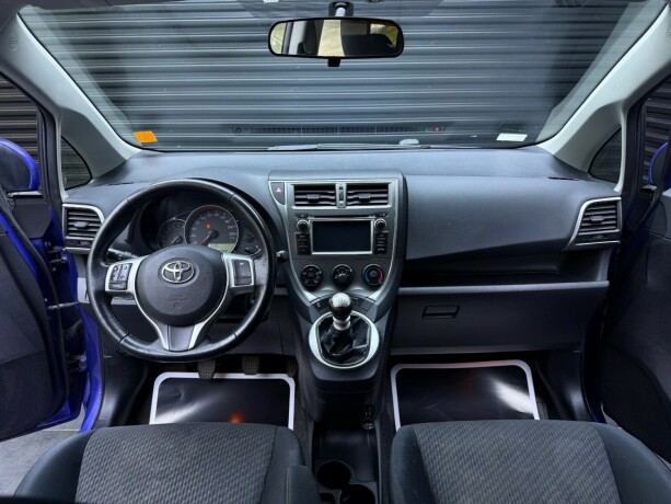 toyota-verso-s-bensin-2012-big-8