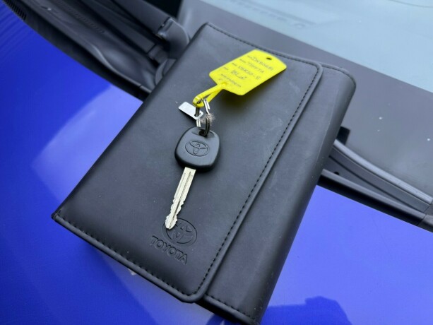 toyota-verso-s-bensin-2012-big-25