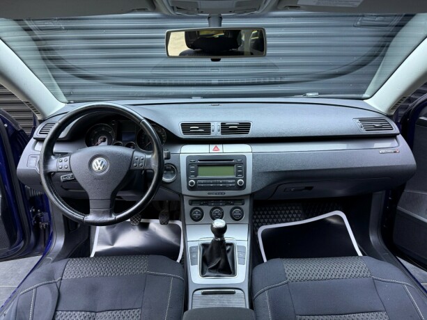 volkswagen-passat-diesel-2006-big-9
