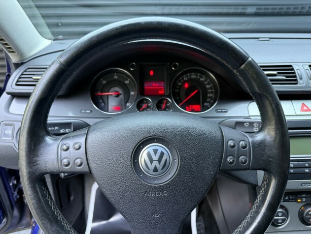 volkswagen-passat-diesel-2006-big-13