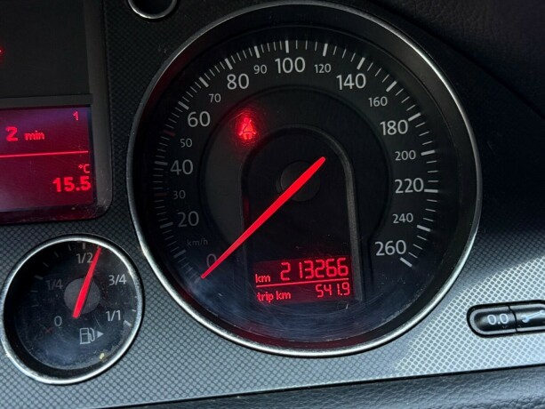 volkswagen-passat-diesel-2006-big-15