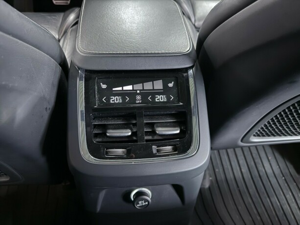 volvo-xc-90-elektrisitetbensin-2017-big-44