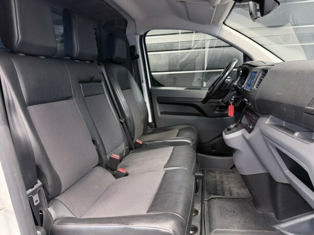 peugeot-expert-diesel-2020-big-15