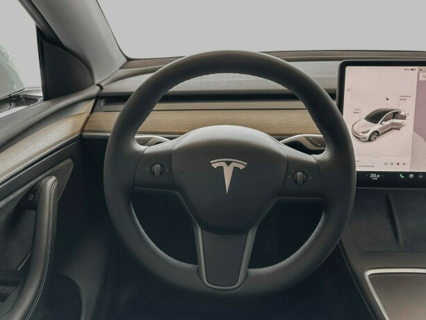 tesla-model-y-elektrisitet-2021-big-32