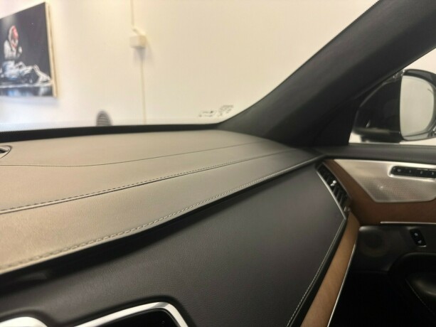 volvo-xc-90-elektrisitetbensin-2017-big-32