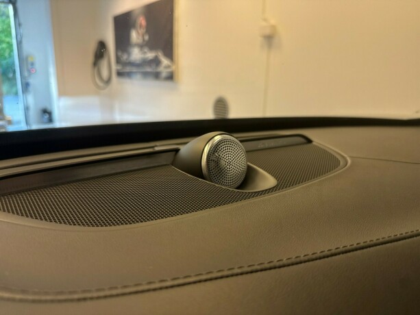 volvo-xc-90-elektrisitetbensin-2017-big-31