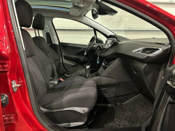 peugeot-208-bensin-2019-big-8