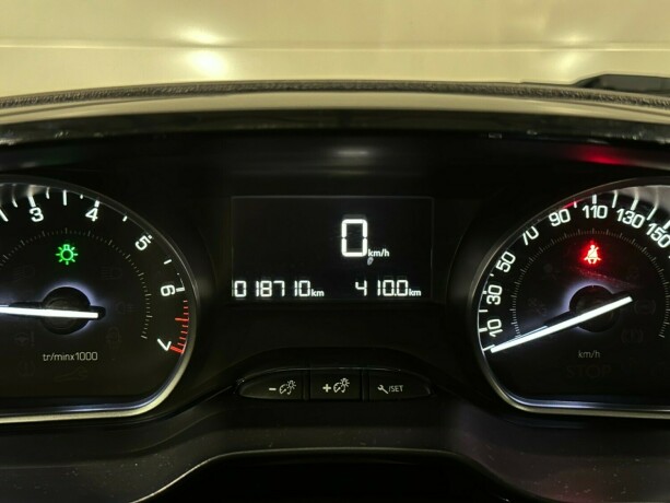 peugeot-208-bensin-2019-big-18