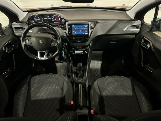 peugeot-208-bensin-2019-big-13