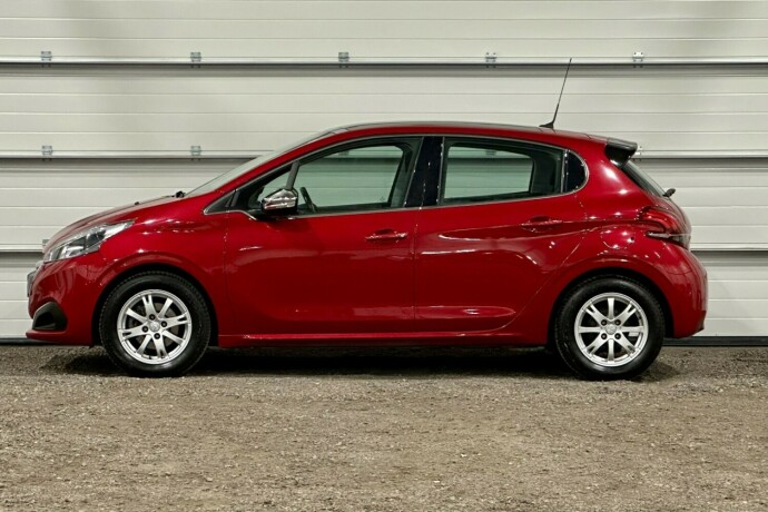peugeot-208-bensin-2019-big-4