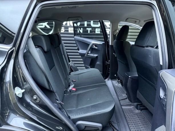 toyota-rav4-bensin-2015-big-30