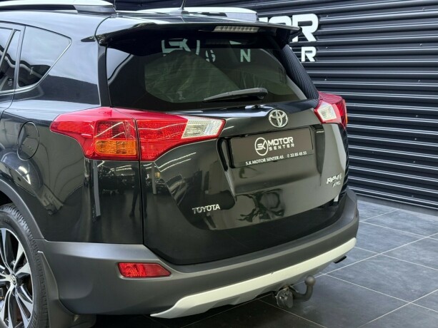 toyota-rav4-bensin-2015-big-5