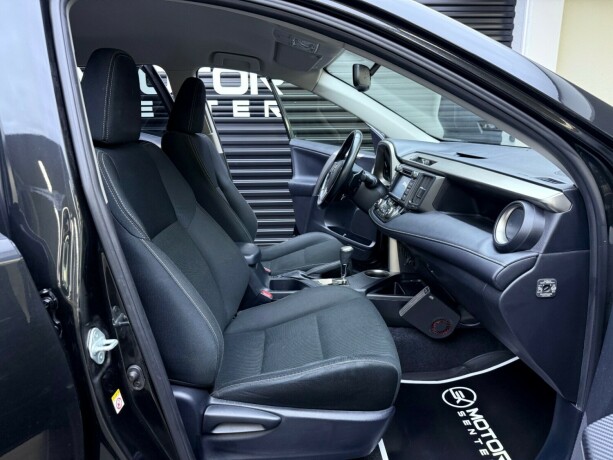 toyota-rav4-bensin-2015-big-28