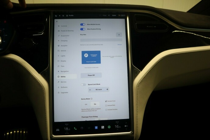 tesla-model-x-elektrisitet-2017-big-35
