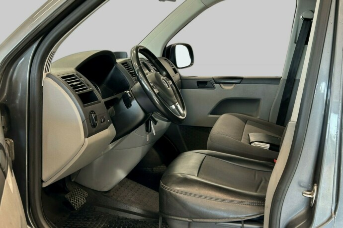 volkswagen-transporter-diesel-2013-big-8