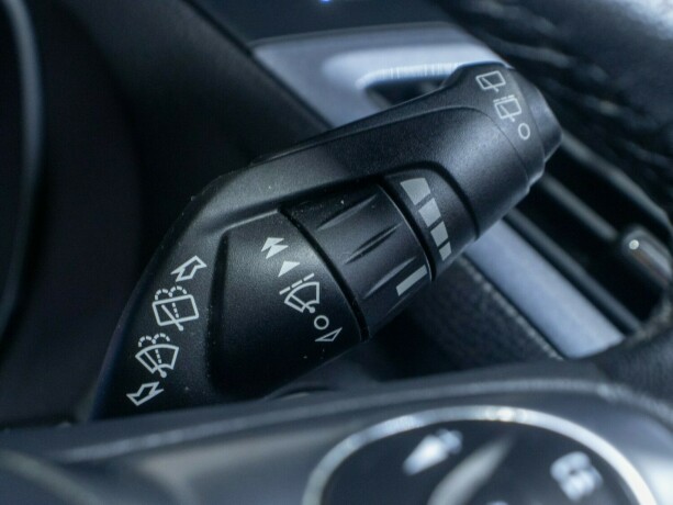 ford-focus-bensin-2013-big-30
