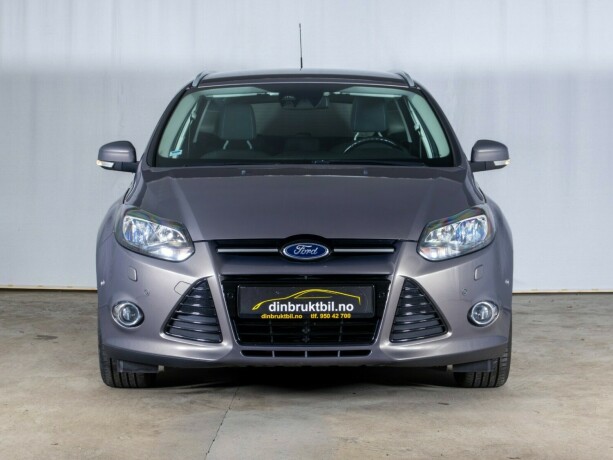 ford-focus-bensin-2013-big-1