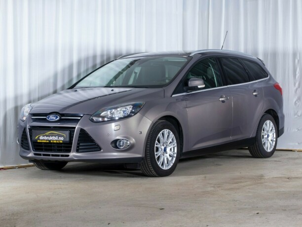 ford-focus-bensin-2013-big-0